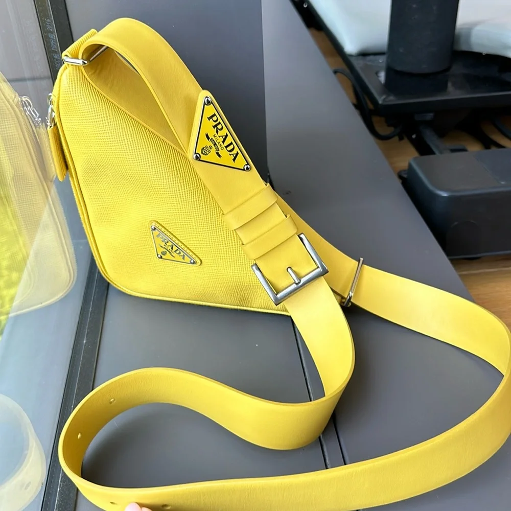 💯 PRADA - Picture 2 of 5